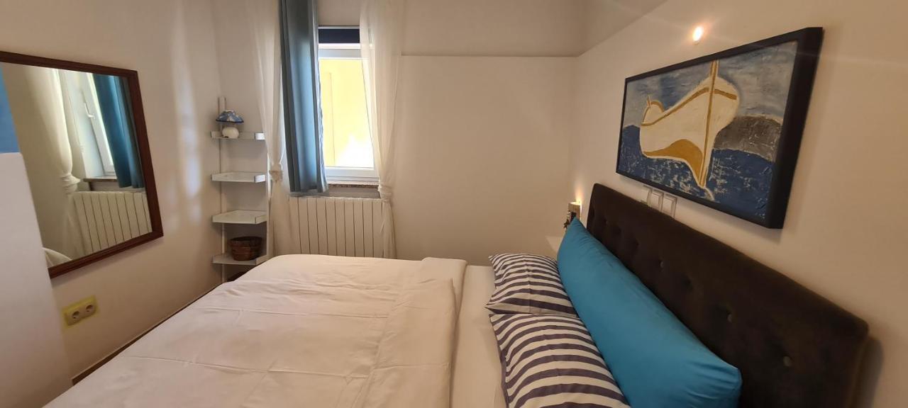 Apartments Villa Krasa ロヴラン エクステリア 写真