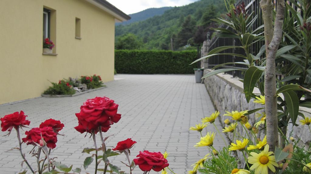 Apartments Villa Krasa ロヴラン エクステリア 写真