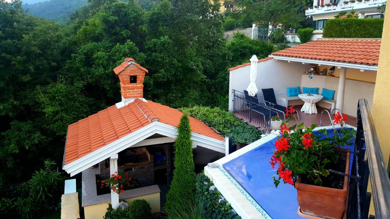 Apartments Villa Krasa ロヴラン エクステリア 写真